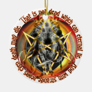 Dat is niet dood, dat kan eeuwig liegen keramisch ornament