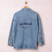 Date du Mariage du script bleu foncé juste marié (Hangar)