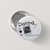 Datende pin...met vers ronde button 3,2 cm (Voorkant /achterkant)