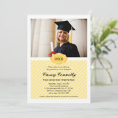 Datum Modern Foto Afstuderen Uitnodiging (Staand voorkant)