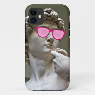 David draagt roos gekleurde glazen iPhone 11 hoesje