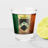 Davis Family Crest Irish Flag Shot Glas (Voorkant)