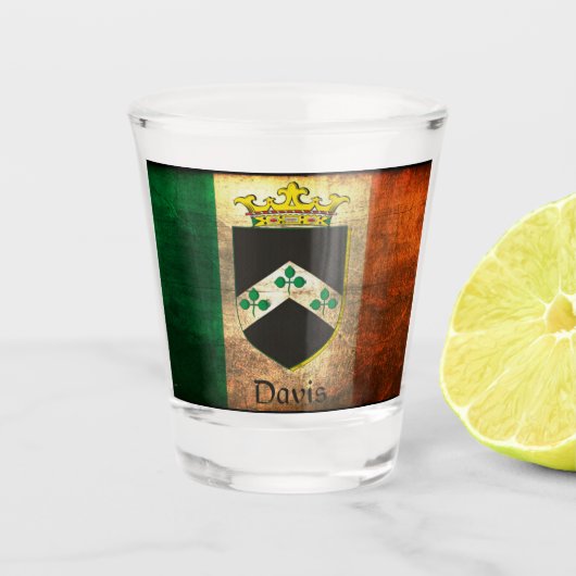 Davis Family Crest Irish Flag Shot Glas (Voorkant)