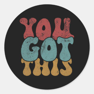 Day Teacher Shirt Je hebt deze geschenken voor vro Ronde Sticker