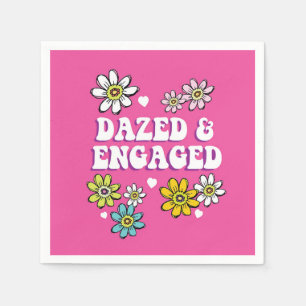Dazed & Engaged 60s Bachelorette Groovy Roze Daisy Servet