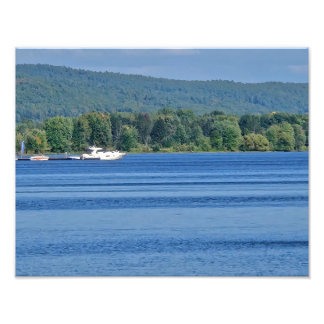Dazzling Blue Lake on a bright summer day Foto Afdruk