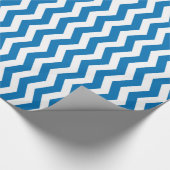 Dazzling Blue & White Chevron Pattern Cadeaupapier (Hoek)