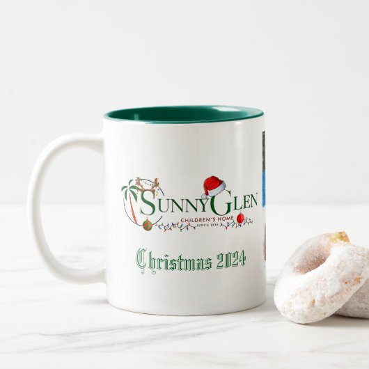 De 2024 Sunny Glen Christmas Mok (klein) (Met donut)