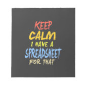 De accountant beschikt over een spreadsheet voor d notitieblok (Voorkant)