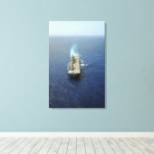 De Amfibious Ready Group Kearsarge Canvas Afdruk (Insitu (Houten vloer))