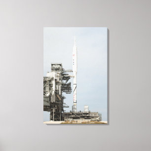 De Ares I-X-raket is te zien op het lanceerpad 2 Canvas Afdruk