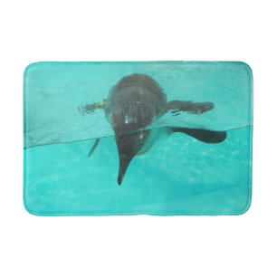 De Bain Plongée sous-marine dans l'eau bleue sur un tapis