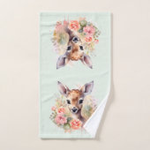 De Beaux Cerfs Entourés De Roses (Serviette à main)