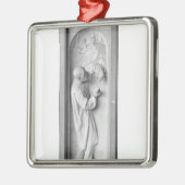 De beeldhouwer, 1896 metalen ornament (Links)