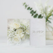 De belles roses blanches Invitation de réponse de (Debout devant)