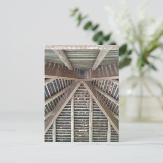 De binnenkant van een houten dak briefkaart (Staand voorkant)