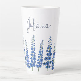 De blauwe bloemen van Delphinium Latte Mok