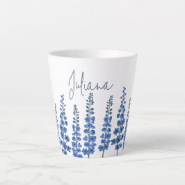 De blauwe bloemen van Delphinium Latte Mok