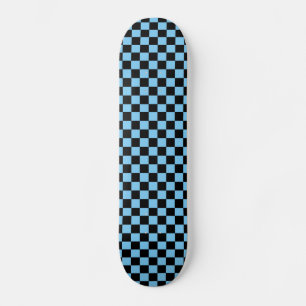 De blauwe Controleurs rijden met een skateboard