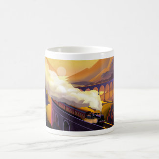 De brug over de stoomtrein in Schotland. Koffiemok