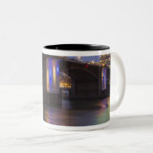De brug over de Willamette Tweekleurige Koffiemok (Voorkant rechts)