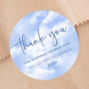 De Bruid Is In De Wolken Blauwe Bruiloftsfeest Ronde Sticker