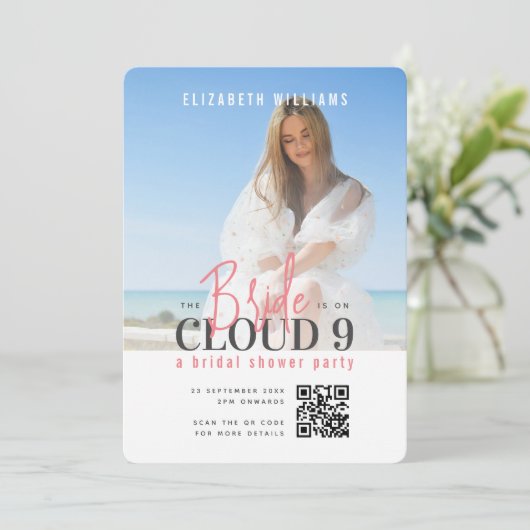 De bruid is op Cloud 9 QR Code Vrijgezellenfeest Kaart (Staand voorkant)