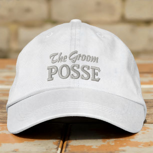 De Bruidegom Posse Moderne Eenvoudige Typografie T Geborduurde Pet