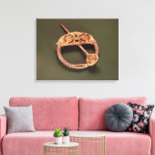 De Cavan of 'Queen's' Broche, uit Cavan Canvas Afdruk (Insitu (Woonkamer))