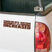 DE CHOCOLAATRATIE IS TOEGENOMEN BUMPERSTICKER (Op Truck)