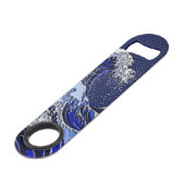 De chroomvezelstijlen van de Great Hokusai Wave Speed Flessenopener (Voorkant Gekanteld)