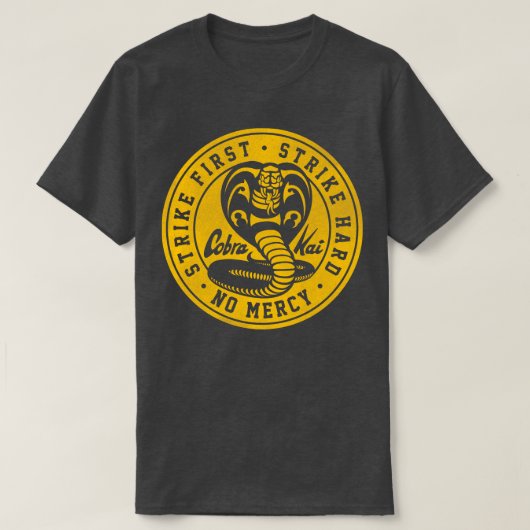 De Cobra slaat als eerste toe T-shirt (Design voorkant)