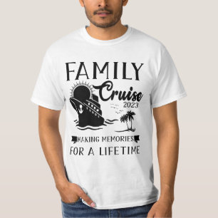 De cruise 2023 van de familie maakt herinneringen  t-shirt