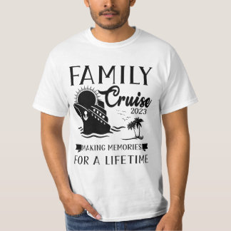 De cruise 2023 van de familie maakt herinneringen  t-shirt