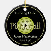 De Dinking Dude Guy Pickleball Ball Keramisch Ornament (Achterkant)