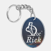 DE DOC RICK - ACRYL SLEUTELHANGER (Voorkant Links)