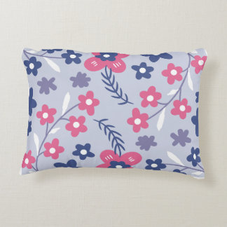 De dominante kleuren zijn tinten blauw en roze accent kussen