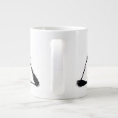 DE DRIE BROOMSTICKS™ Logo Extra Grote Beker (Achterkant)