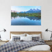 De drie zussen bij zonsopgang canvas afdruk (Insitu (Slaapkamer))