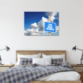 De echte wereldseinpost met blauwe lucht en wolken canvas afdruk (Insitu (Slaapkamer))