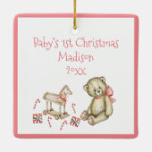 De eerste Kerstmis van baby personaliseert de Roze Keramisch Ornament (Achterkant)