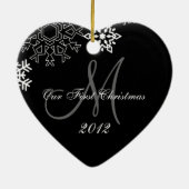 De eerste kerstversiering van een paar | Monogram Keramisch Ornament (Achterkant)