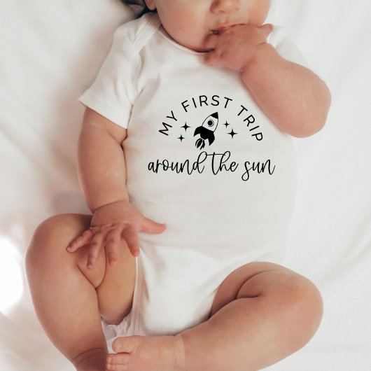 De eerste reis rond de zonneraket romper