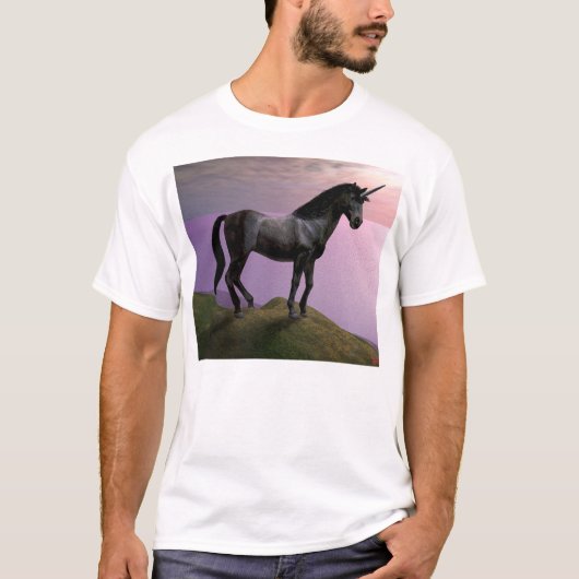 De Elusive Black Unicorn T-shirt (Voorkant)