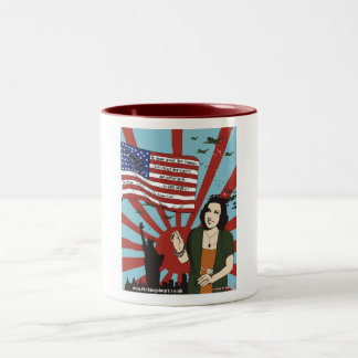 De "Ethel Merman NYC Pearl Harbour WW2"-Mok Tweekleurige Koffiemok