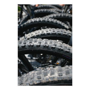 De fietsbanden van de berg foto afdruk