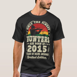 De Finste jagers worden geboren in 2015 in het ach T-shirt