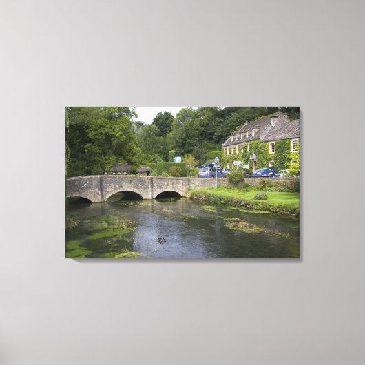 de forelstroom in het dorp Bibury, Canvas Afdruk (Voorkant)