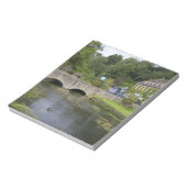 de forelstroom in het dorp Bibury, Notitieblok (Gedraaid)