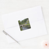 de forelstroom in het dorp Bibury, Vierkante Sticker (Envelop)